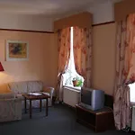 Victoria Hotel 3*