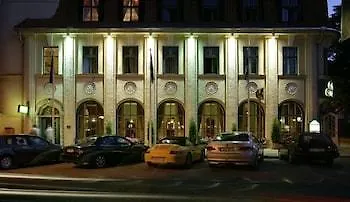 Victoria Hotell