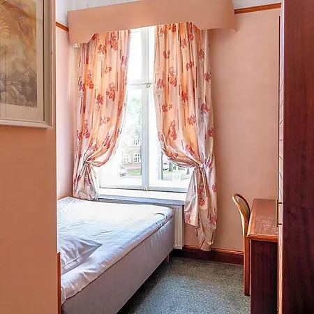 Victoria Hotel
