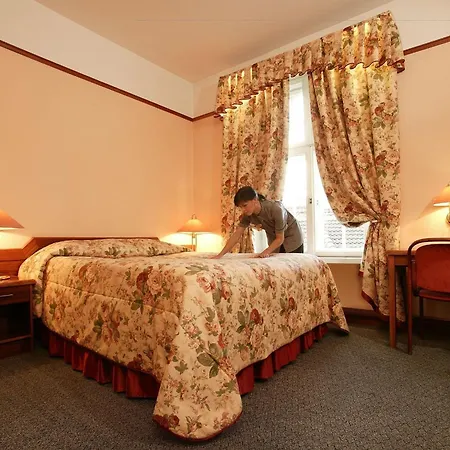 Victoria Hotel
